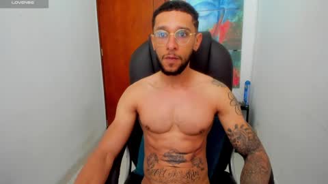 Snapshot of teylor_cristian chatting on January 5, 5:30 pm Cristhian Teylor online show from January 5, 5:30 pm