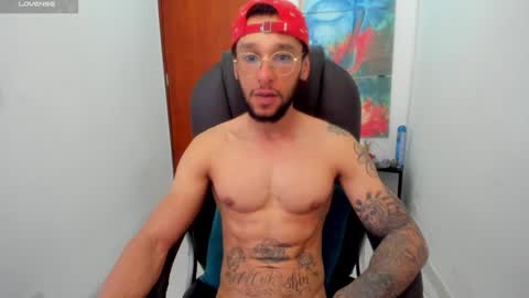 Snapshot of teylor_cristian chatting on December 22, 7:10 pm Cristhian Teylor online show from December 22, 7:10 pm