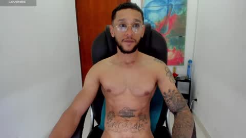 Snapshot of teylor_cristian chatting on January 8, 2:25 am Cristhian Teylor online show from January 8, 2:25 am