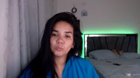 tezza smith online show from July 26, 6:33 am