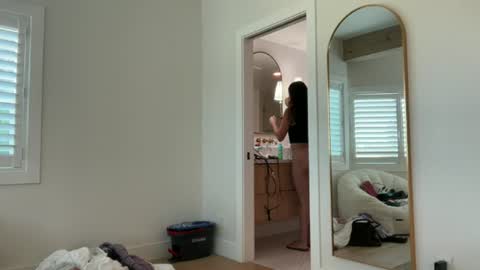 babygirlmami online show from June 18, 10:48 pm