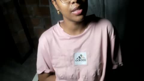 thaimy_ online show from June 19, 11:49 am
