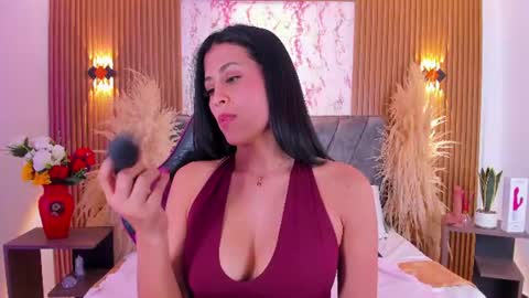 Sweet Thais  online show from July 31, 6:31 pm