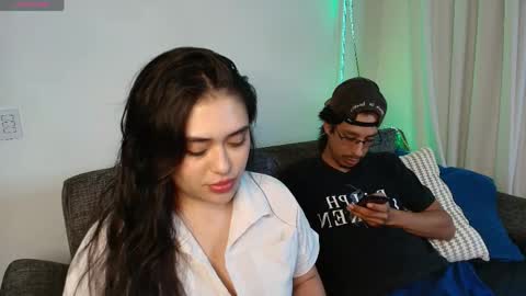 T H A I S  online show from May 8, 11:21 pm