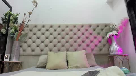 ThaliaWest online show from January 18, 12:03 pm