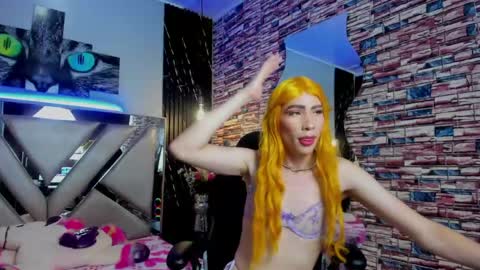 thamara_roberts online show from April 23, 1:24 am