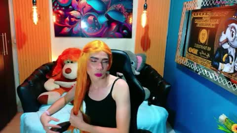 thamara_roberts online show from April 25, 1:41 pm