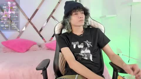 thanier_18 online show from June 9, 7:24 pm