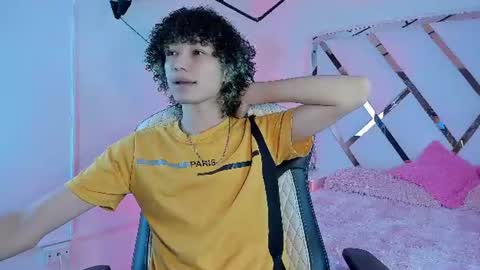 thanier_18 online show from July 10, 3:33 am