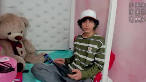 thanier_18 online show from February 15, 7:23 pm