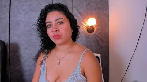 thara webstter online show from May 5, 11:49 am