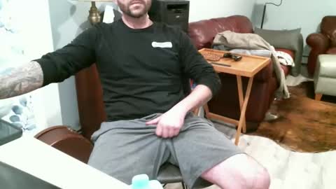 thatwhittyditty online show from April 2, 9:33 pm