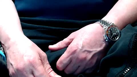 Snapshot of the1pocketrocket chatting on January 9, 10:09 pm the1pocketrocket online show from January 9, 10:09 pm