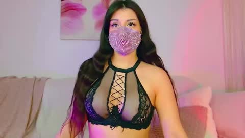 Snapshot of the__sabenna chatting on October 6, 5:31 pm Madina online show from October 6, 5:31 pm