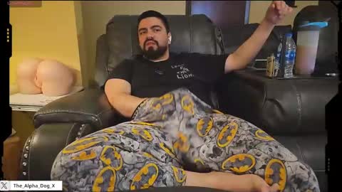 Snapshot of the_alpha_dog_xxx chatting on February 10, 4:04 pm the_alpha_dog_xxx online show from February 10, 4:04 pm