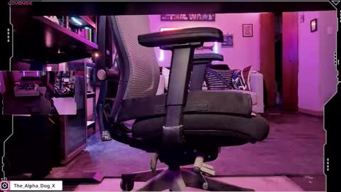 Snapshot of the_alpha_dog_xxx chatting on October 29, 9:04 pm the_alpha_dog_xxx online show from October 29, 9:04 pm