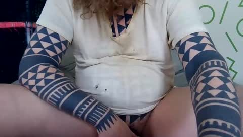 chrisy online show from March 4, 6:49 pm