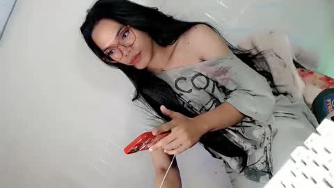the_horny_bella online show from April 24, 2:19 pm