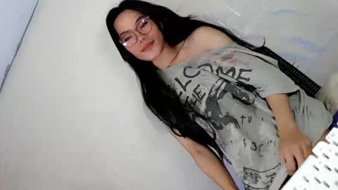 the_horny_bella online show from April 28, 1:48 pm