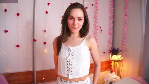 My name is Cynthia and Im very happy to see you in my sweet room  online show from May 3, 3:23 am