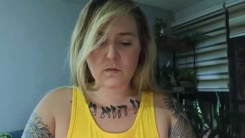 theauroramae -  online show from January 29, 5:09 am