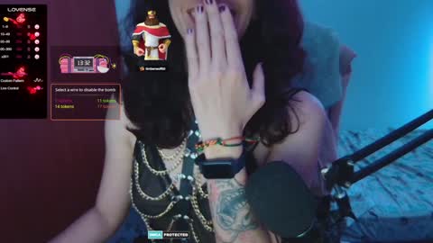 Snapshot of thecherry_paulette chatting on January 10, 10:36 pm Paulette online show from January 10, 10:36 pm