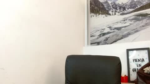 Peyton online show from November 22, 4:11 am