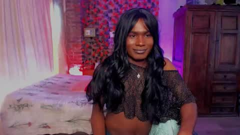 Goldie online show from December 2, 4:38 pm