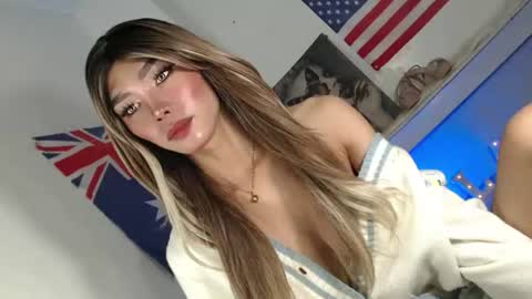 laisa online show from June 27, 12:22 pm