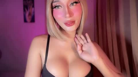Snapshot of thehornyjane chatting on October 24, 1:23 pm JANE online show from October 24, 1:23 pm