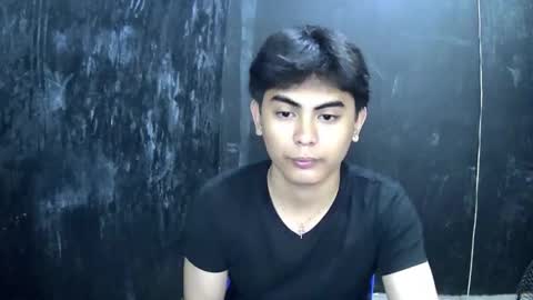 Snapshot of thehugecomeback chatting on February 27, 4:10 pm Xerxis online show from February 27, 4:10 pm