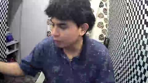 Snapshot of thehugecomeback chatting on January 8, 1:52 pm Xerxis online show from January 8, 1:52 pm