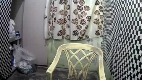 Snapshot of thehugecomeback chatting on January 20, 4:55 pm Xerxis online show from January 20, 4:55 pm