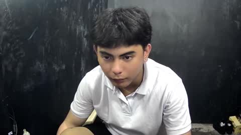 Snapshot of thehugecomeback chatting on February 13, 12:57 am Xerxis online show from February 13, 12:57 am