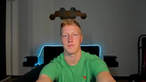 thejacob_d online show from November 30, 6:04 pm