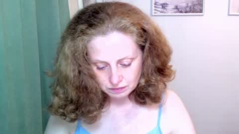 Ella online show from July 28, 6:42 pm