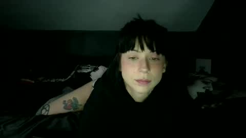 Snapshot of thelilithluxe chatting on October 29, 1:02 pm thelilithluxe online show from October 29, 1:02 pm