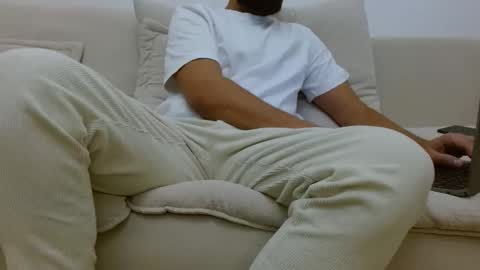 TheMonarchGoat online show from December 22, 6:36 pm