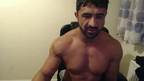Snapshot of themusclefactory chatting on October 17, 10:25 pm TheMuscleFactory online show from October 17, 10:25 pm