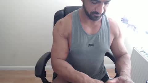 Snapshot of themusclefactory chatting on October 19, 11:04 am TheMuscleFactory online show from October 19, 11:04 am