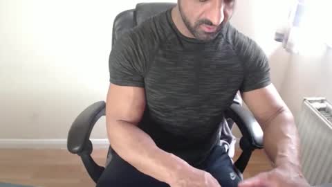 Snapshot of themusclefactory chatting on October 12, 2:53 pm TheMuscleFactory online show from October 12, 2:53 pm