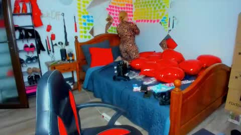 thenaughtygf online show from February 12, 10:57 pm