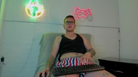 Theo online show from April 26, 11:30 am