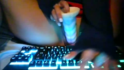 the peach princess  online show from July 22, 7:32 am