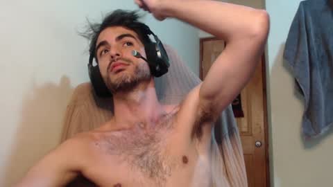 Santiago Enrique online show from February 8, 4:14 am