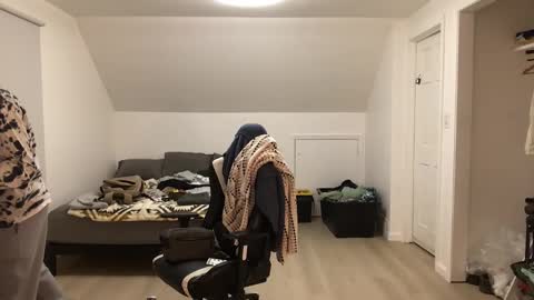 therealdylansdick online show from December 2, 6:10 am