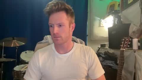 Snapshot of therealveggieboy chatting on December 6, 11:52 pm Pookie online show from December 6, 11:52 pm