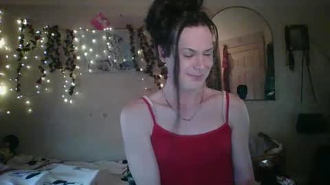 Snapshot of thesillymillie chatting on February 25, 10:31 pm sillymillie0 online show from February 25, 10:31 pm