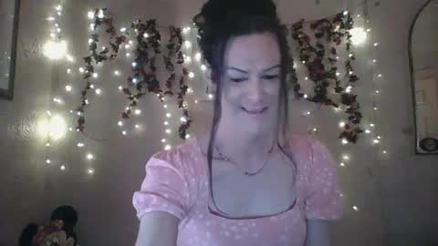 Snapshot of thesillymillie chatting on March 6, 10:04 pm sillymillie0 online show from March 6, 10:04 pm