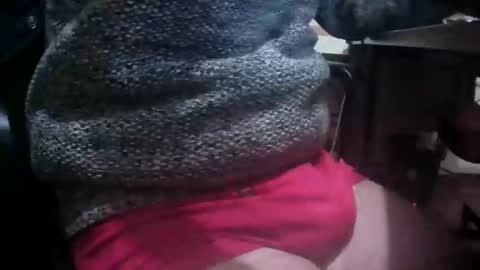 thesixpack_ online show from February 5, 12:14 am